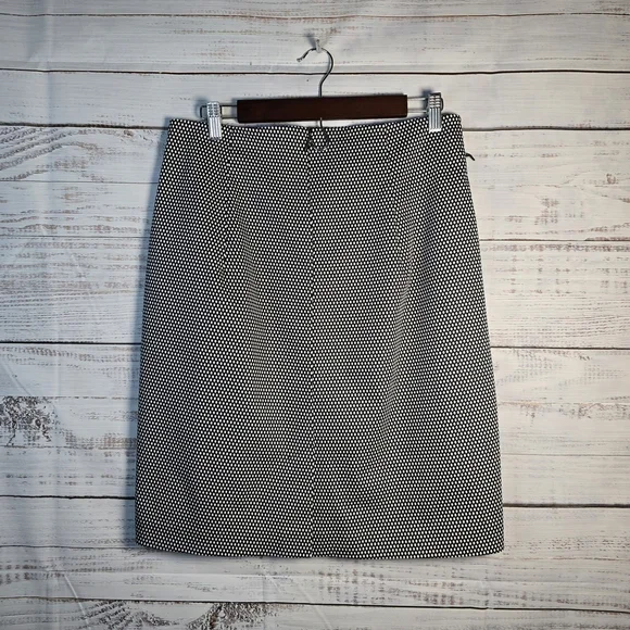 Worthington Size 12 Black & White Textured Dot Pattern Pencil Skirt Officecore - Picture 2 of 5